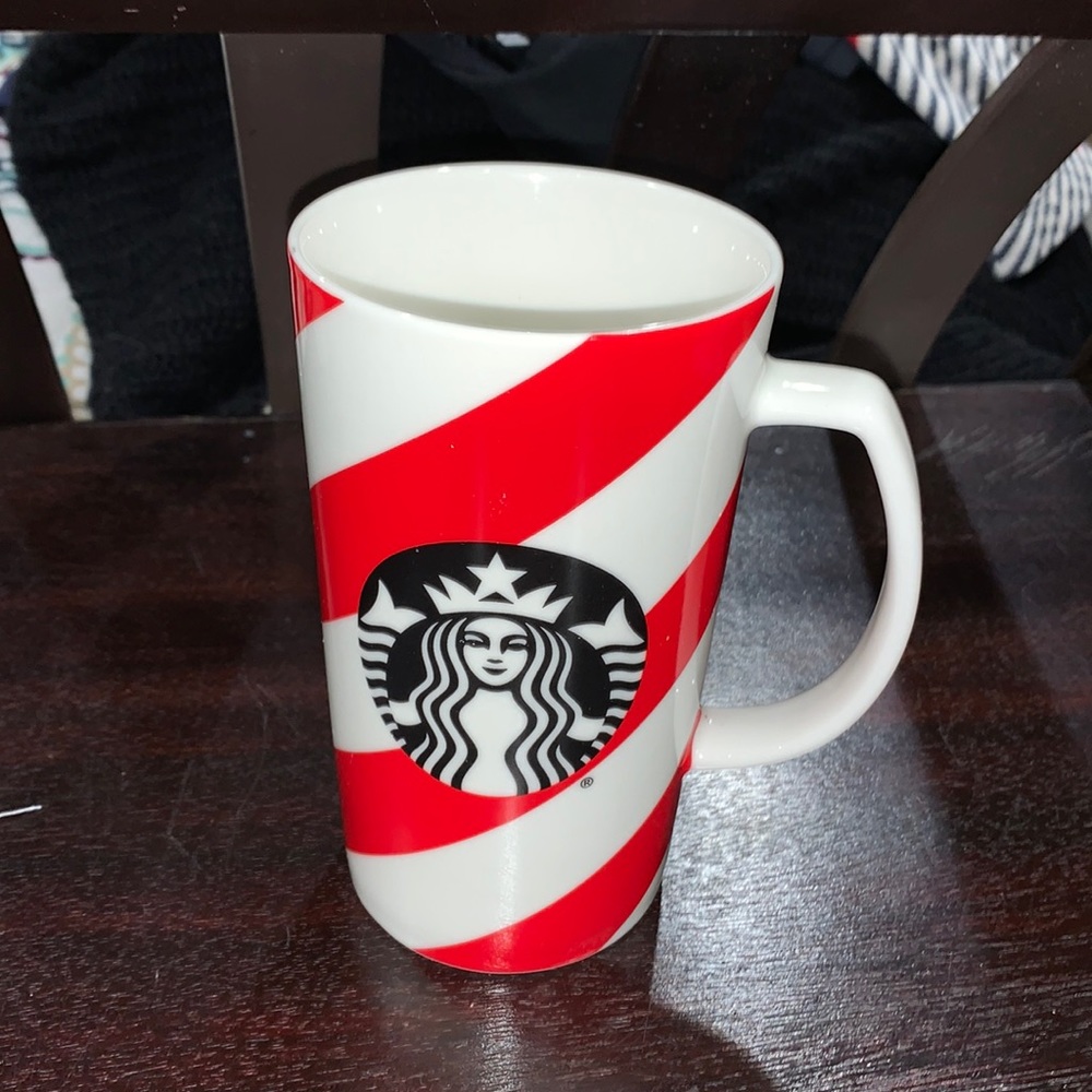 EUC Starbucks 16 oz peppermint stripe mug from 2016